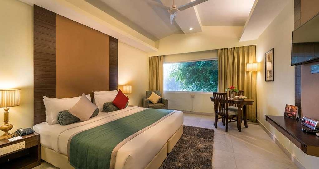Best Western Resort Country Club Gurgaon Habitación foto